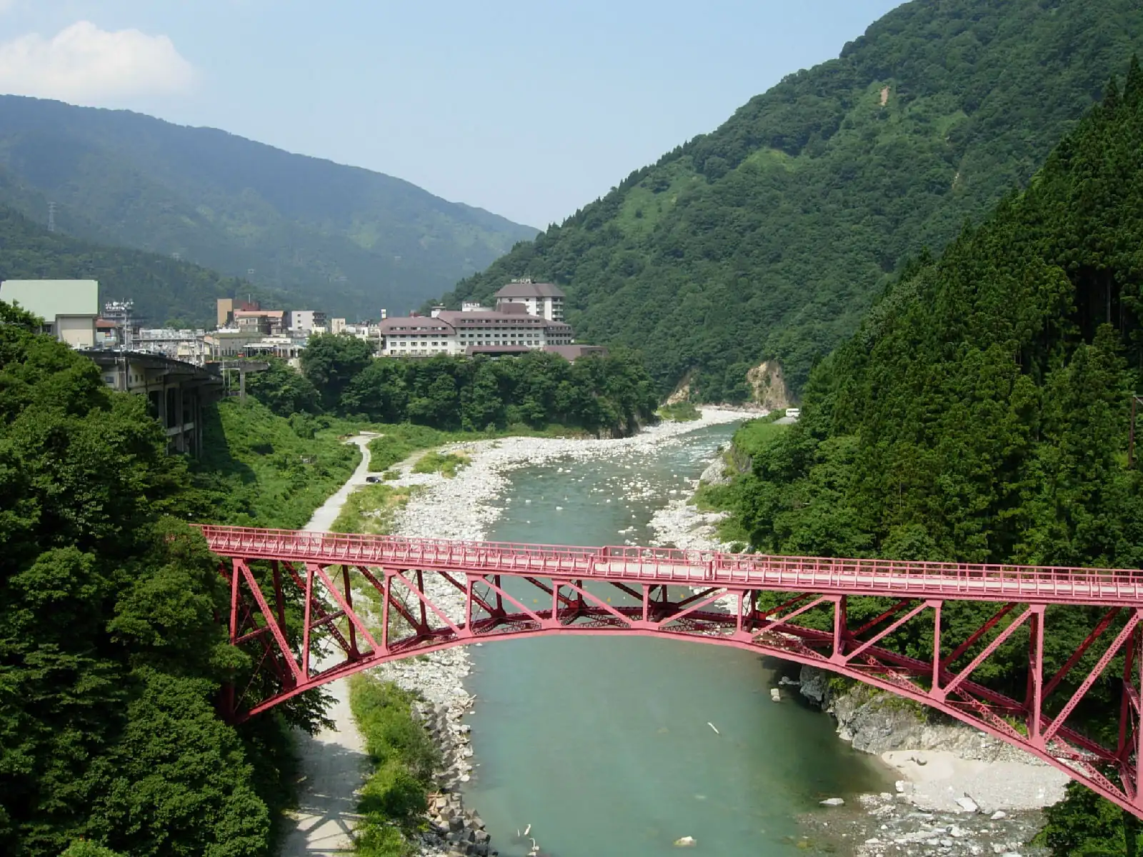 The town of Unazuki Onsen, opening out at the entrance to the Kurobe Gorge.